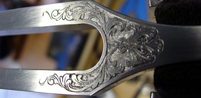 Stimmgabel mit Ornament-Akanthus